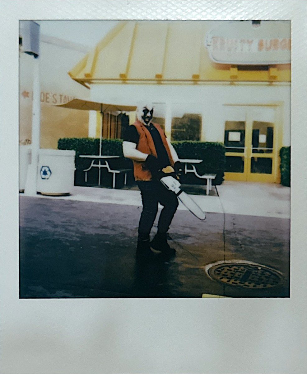 josabain's tweet photo. Just clownin’ around @HorrorNightsORL #HHN34

Shot with #polaroidnow #thrasher #itypecolor

https://t.co/xOmgRWEoCc https://t.co/y6JksAtAzr