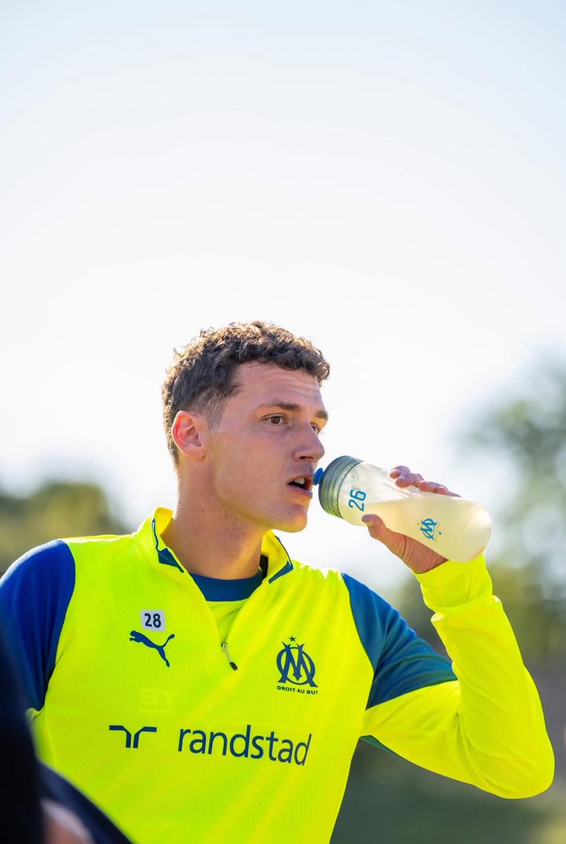 ALLEZ L'0M 💙🤍 tweet media
