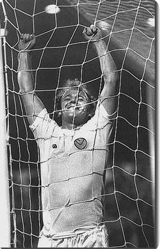 For any older Leeds fan. Set to the backdrop of the 73-74 season. #lufc #alaw #mot #nostalgia amazon.co.uk/Boy-Who-Saved-…