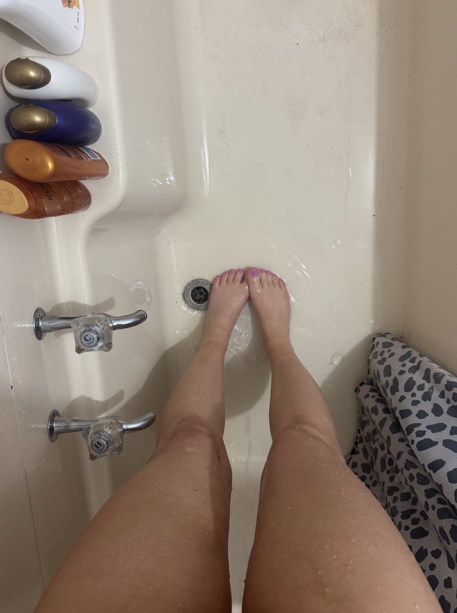 bratz_babyx's tweet photo. Let me take care of your money 🫶 
Im a life time investment 😉

#findom #piggyprincess https://t.co/lRiYsgqWXT