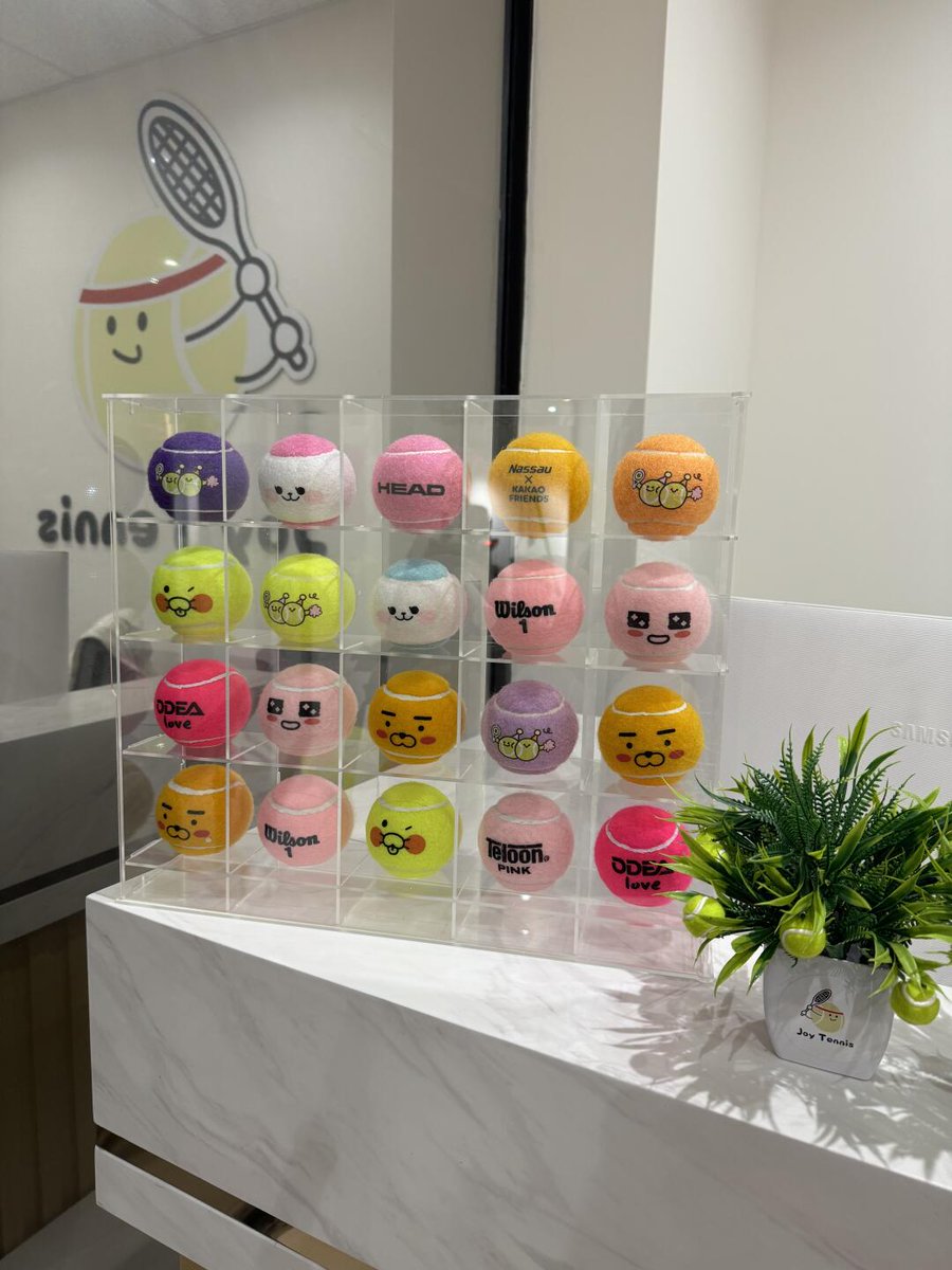 kily_h's tweet image. Indoor tennis court vibe, and fun.🎾