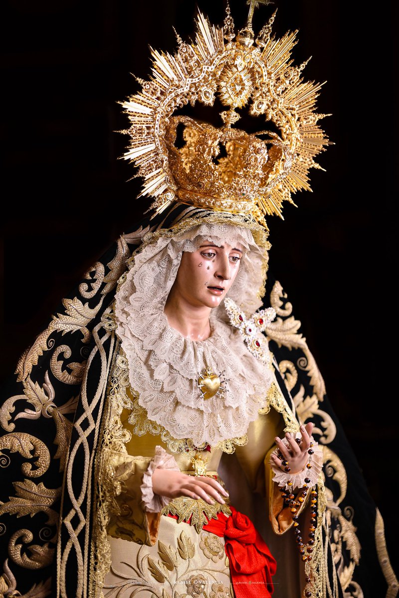 ❤️Madre Nuestra de los Dolores💐, al concluir hoy los cultos que un año más te consagramos con amor y devoción volvemos a mirar a esos Tus ojos llenos de misericordia pidiéndote que sigas cuidando siempre de estos Tus hijos del Cerro del Águila.

¡Ruega por nosotros, Madre💐!