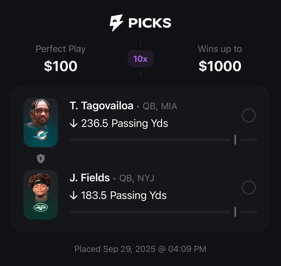 GhettoGronk's tweet image. MNF CTE SHOWDOWN: Tua forgot Cam played in the NFL and Fields thinks he’s a RB @betr