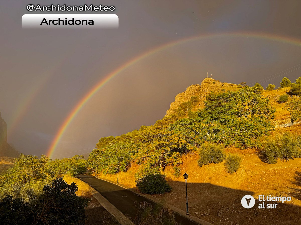 Eltiempoalsur's tweet image. ▶️ Desde #Archidona
📸 @ArchidonaMeteo.

La semana ha comenzado con nubes abundantes y precipitaciones escasas.
Ha llovido en algunos puntos de la provincia, con acumulados de algo más de 11  l/m2 en #Benahavís,
 8,2  l/m2 en #FuentedePiedra y 7,8 l/m2 en #Nerja.

(SIGUE HILO)