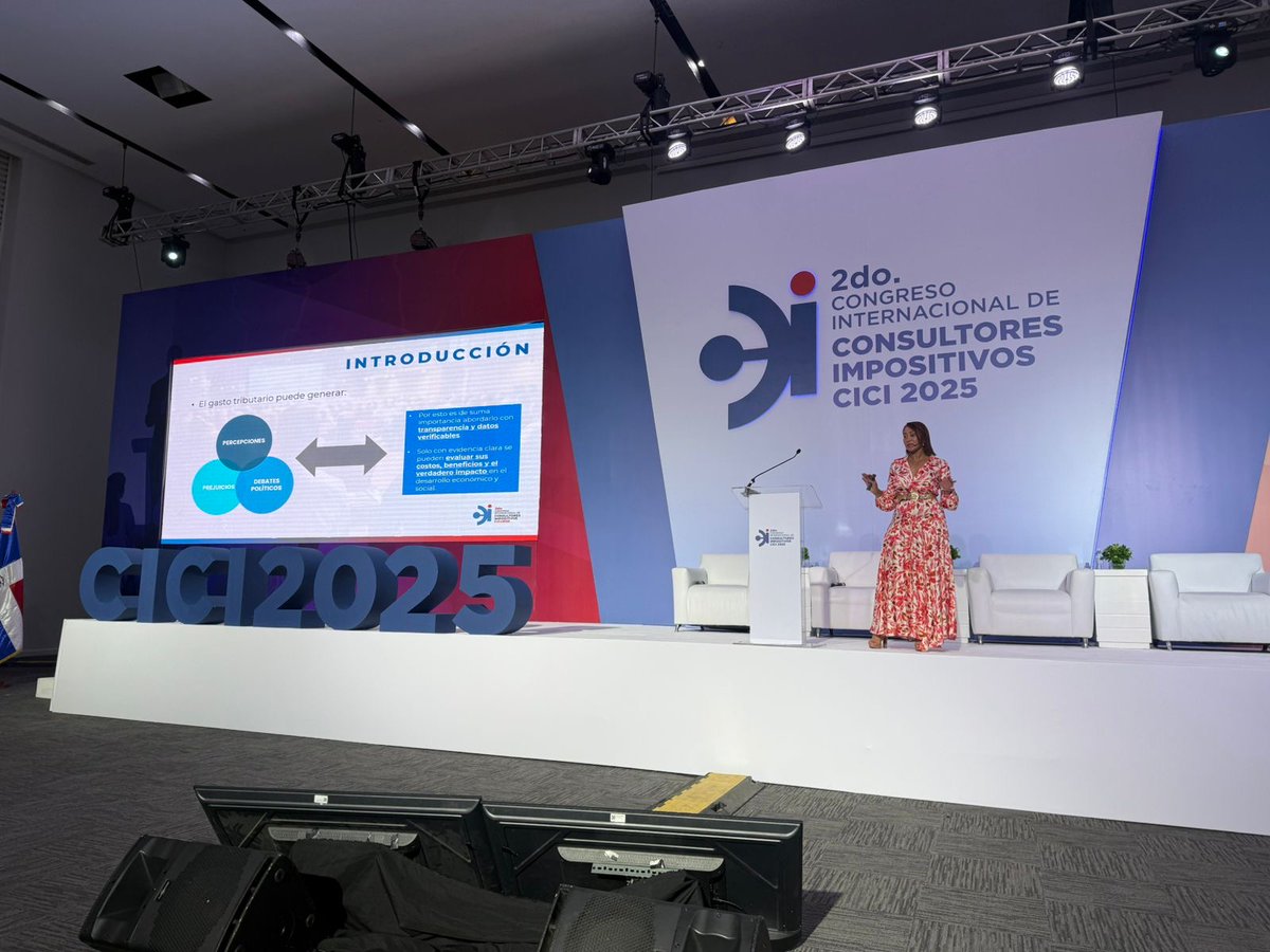Ruthyde's tweet photo. Un placer participar en #CICI2025 como expositora sobre gasto tributario: mitos y realidades.

Sacrificio fiscal
Eficiencia
Valor agregado
El debate sobre gasto tributario va más allá de cifras: es transparencia, sostenibilidad y desarrollo.
#PolíticaFiscal #Transparencia https://t.co/7LVEytW9F9