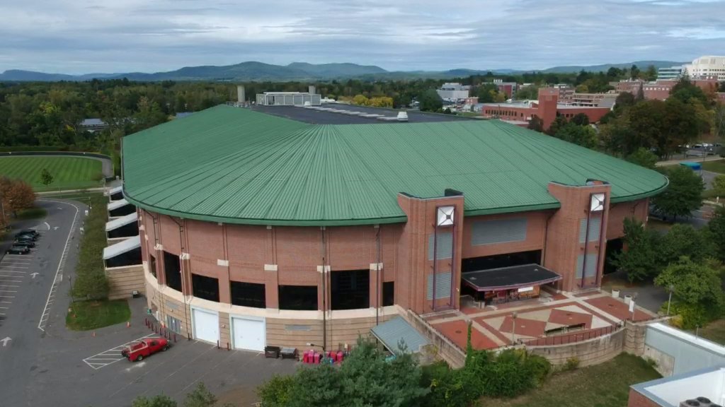 UMassAthletics's tweet image. Updated @MullinsCenter parking information as we head into the 2025-26 @UMassHockey and @UMassMBB seasons 🚗🚗

🔗: tinyurl.com/2c4sn2d5

#Flagship 🚩
