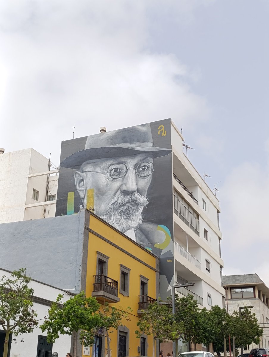 iraitz_cm's tweet photo. Aprovechando el nacimiento de Unamuno... Me parece increíble que se le valore más en otros lugares que en el País Vasco e incluso Bilbao. Ya solo en Fuerteventura tienen un par de estatuas suyas, un mural, un museo en la casa en la que estuvo exiliado... https://t.co/xkNEJuIwEM