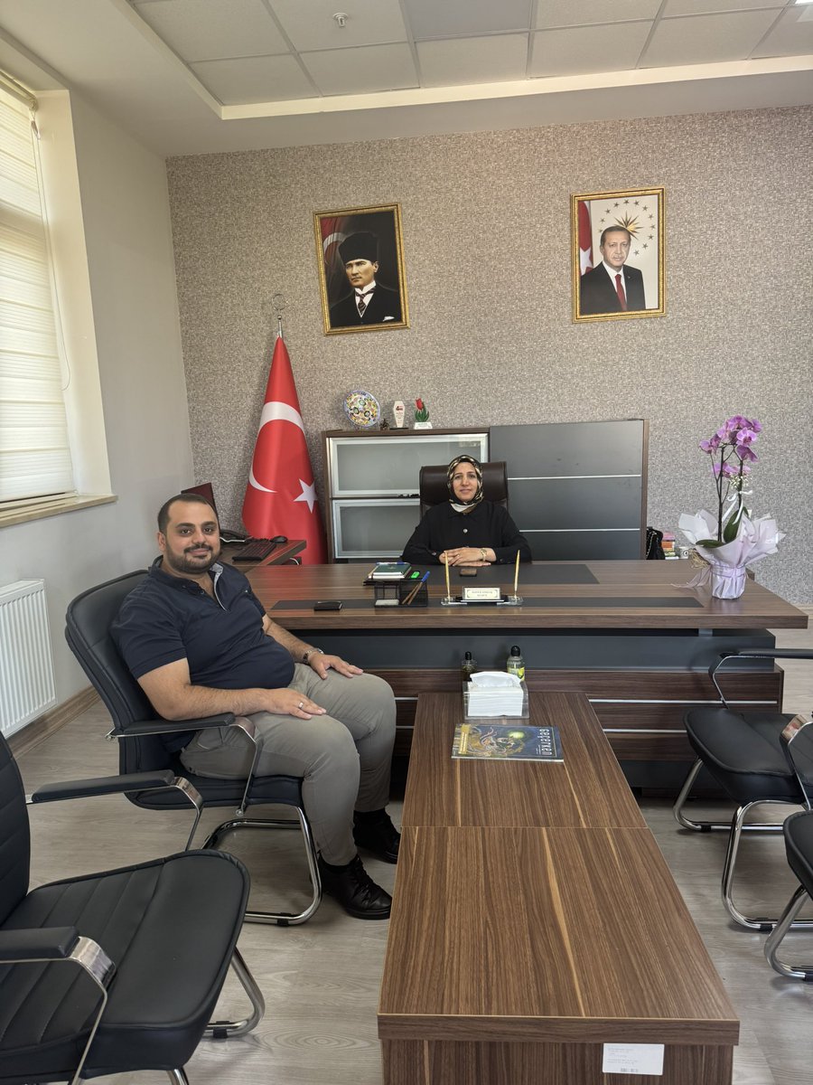 📍 Bingöl Valiliği
Bilgi İşlem Şube Müdürü olarak göreve başlayan Hatice Göktaş’ı ziyaret ederek hayırlı olsun dileklerimizi ilettik. Yeni görevinde başarılar diliyorum.
<a href="/Haticegoktas6/">Haticegoktas</a>