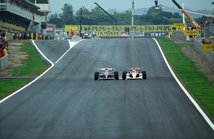 #OnThisDay 
Pure driving. Pure racing.
Mansell vs Senna, Spanish Grand Prix, 1991. 
Epic! 

#F1
