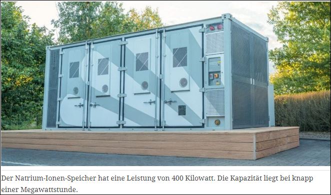 Das Schweizer Unternehmen Phenogy hat auf einen Gewerbegebiet beim Flughafen Bremen den bisher größten #Natrium-Ionen-#Batteriespeicher Europas (400 kW / 1 MWh) in Betrieb genommen

Natrium-Akkus gelten als kostengünstige &amp; nachhaltigere Alternative..

1/4
pv-magazine.de/2025/09/25/phe…