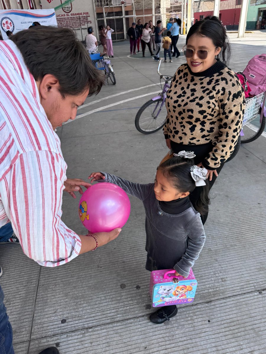SenitPuebla's tweet photo. El sábado 27 de septiembre, en la Junta Auxiliar de San Lucas el Grande, el equipo de SENIT S.C. Estatal Puebla llevó a cabo una jornada de voluntariado, desarrollando actividades de integración con el objetivo de apoyar a quienes más lo necesitan. https://t.co/1u5mw3hNdx