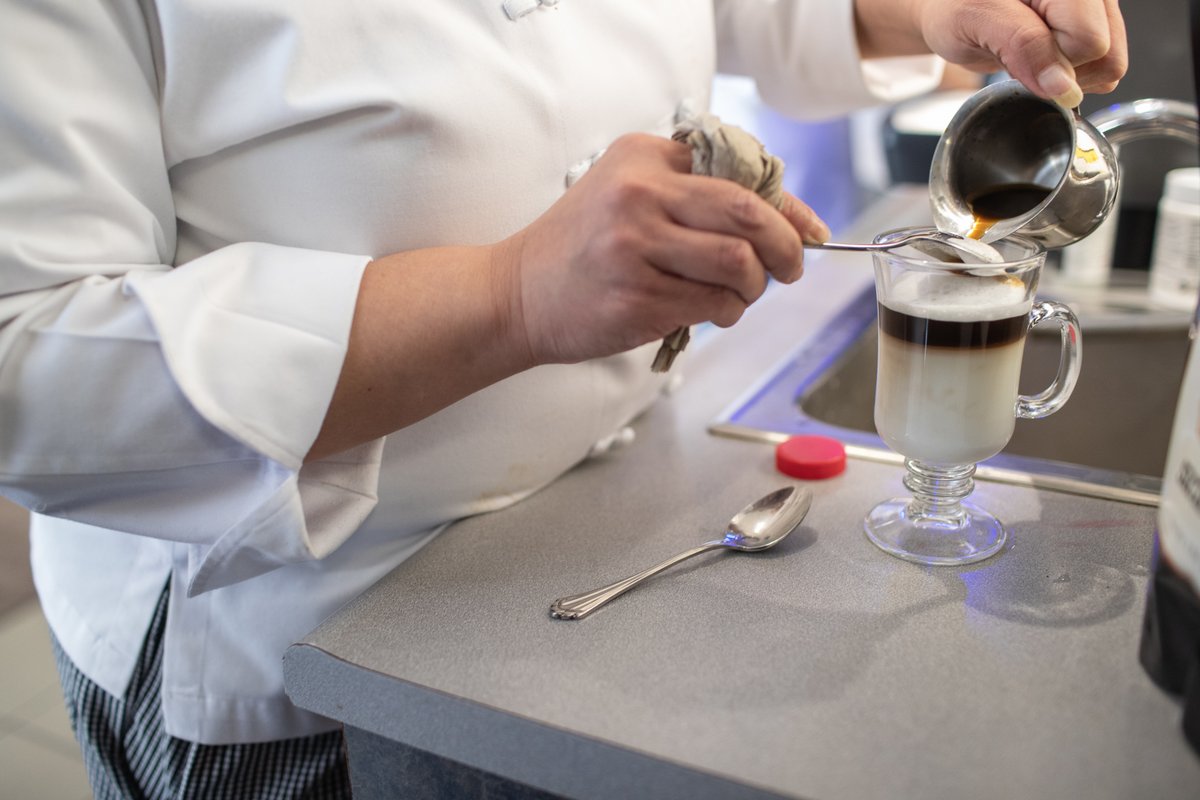 CalCommColleges's tweet image. ☕ Happy #NationalCoffeeDay! 

#CaliforniaCommunityColleges offer flexible programs &amp;amp; career pathways designed to fit your busy life — from healthcare &amp;amp; tech to education &amp;amp; business. 

✨ You’ve got dreams. We’ve got options. Start your journey today: ICanGoToCollege.com.