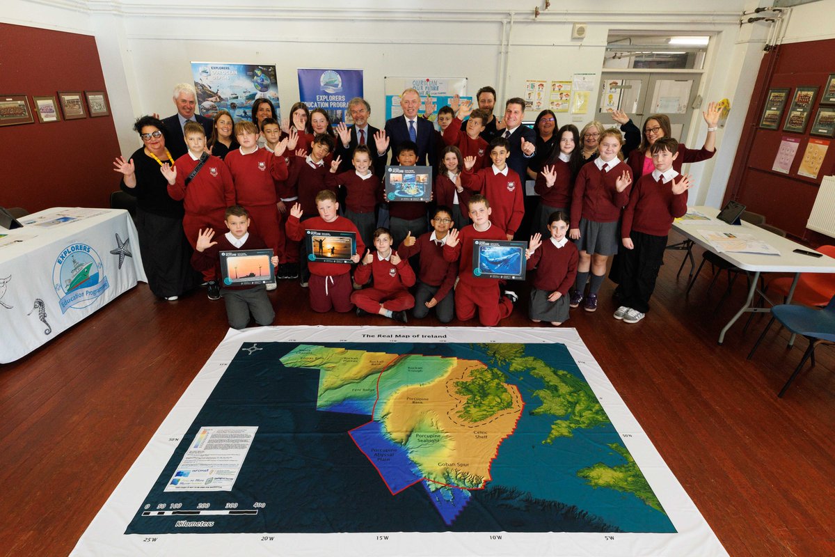 A big thank you to everyone who took part in the launch of the Marine Institute Explorers Education Programme Marine Spatial Planning Educational Resources in St Conaire's National School Shannon.  We were very lucky to have Minister Timmy Dooley TD Minister of State at the