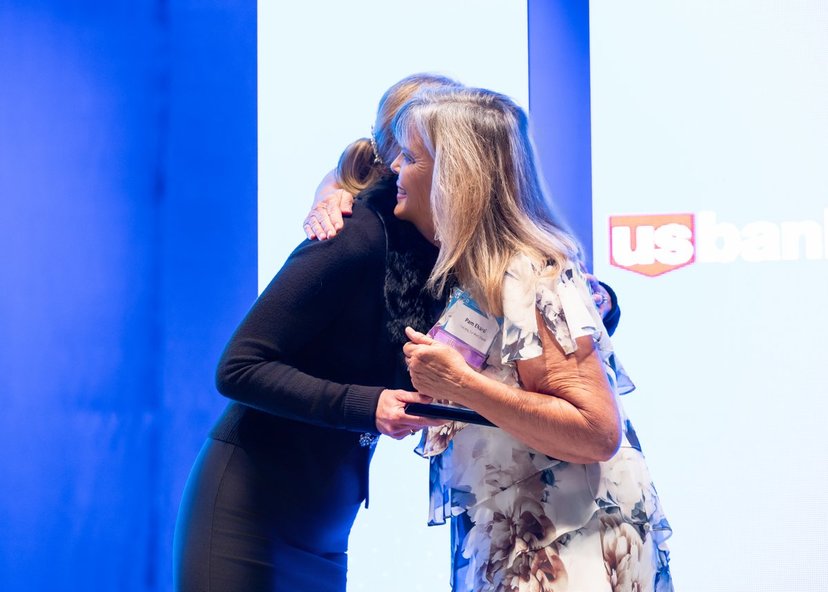 LEADSanDiego's tweet image. The Visionary Awards was an absolutely stunning celebration, and we&apos;re incredibly grateful to everyone who came out and made it unforgettable!

Visit our Facebook page to browse the complete photo album and spot yourself among the amazing crowd! 🌟
facebook.com/media/set/?set…