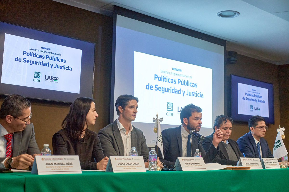 LabCoLatam's tweet image. 🎓¡Cerramos con mucho éxito la graduación del Diplomado de Diseño e Implementación de Políticas Públicas de Seguridad y Justicia en colaboración con @CIDE_MX!
1/7