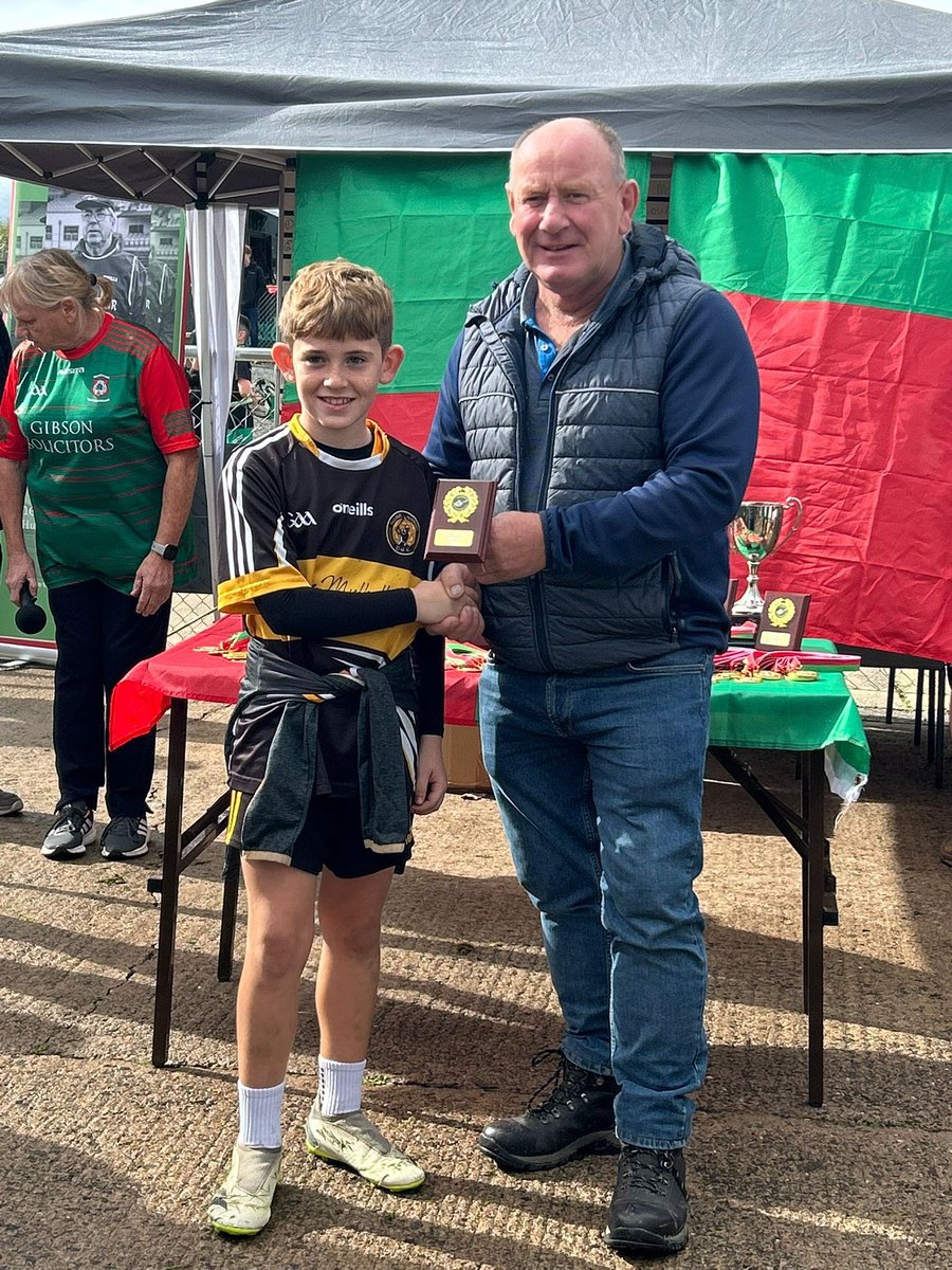 Great day out for our U10s yesterday participating in the annual Tony Jackman Memorial Blitz in Lisnaskea. The team played 3 great games with some fine performances from our young boys and girls. 
A special congratulations to Daire O'Reilly winner of the Poc Fada competition🙌🏻