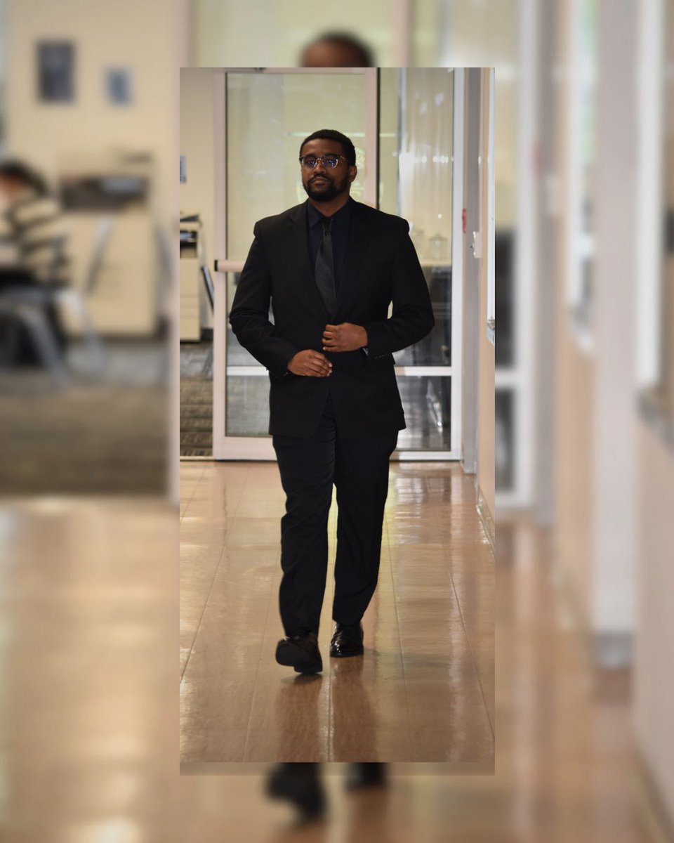 Walking into Homecoming Week like 🤩🧳

#1and0