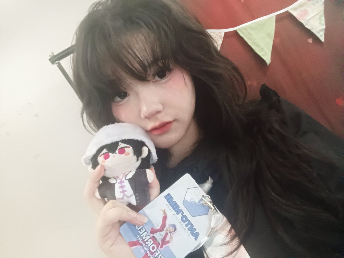 First time singing on stage, I almost died 

#Konpeitoproject #海外アイドル