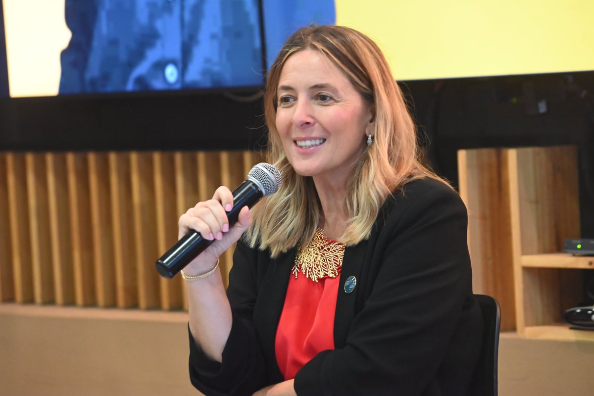 Transelec's tweet image. 🙌🙌 Mónica De Martino, VP de Regulación e Ingresos de #Transelec, estuvo en una charla sobre carbono neutralidad organizada por @WEC_Chile donde llamó a abrir el diálogo para diseñar colectivamente un sistema eléctrico robusto. 

¡Muchas gracias por esta instancia! ⚡️