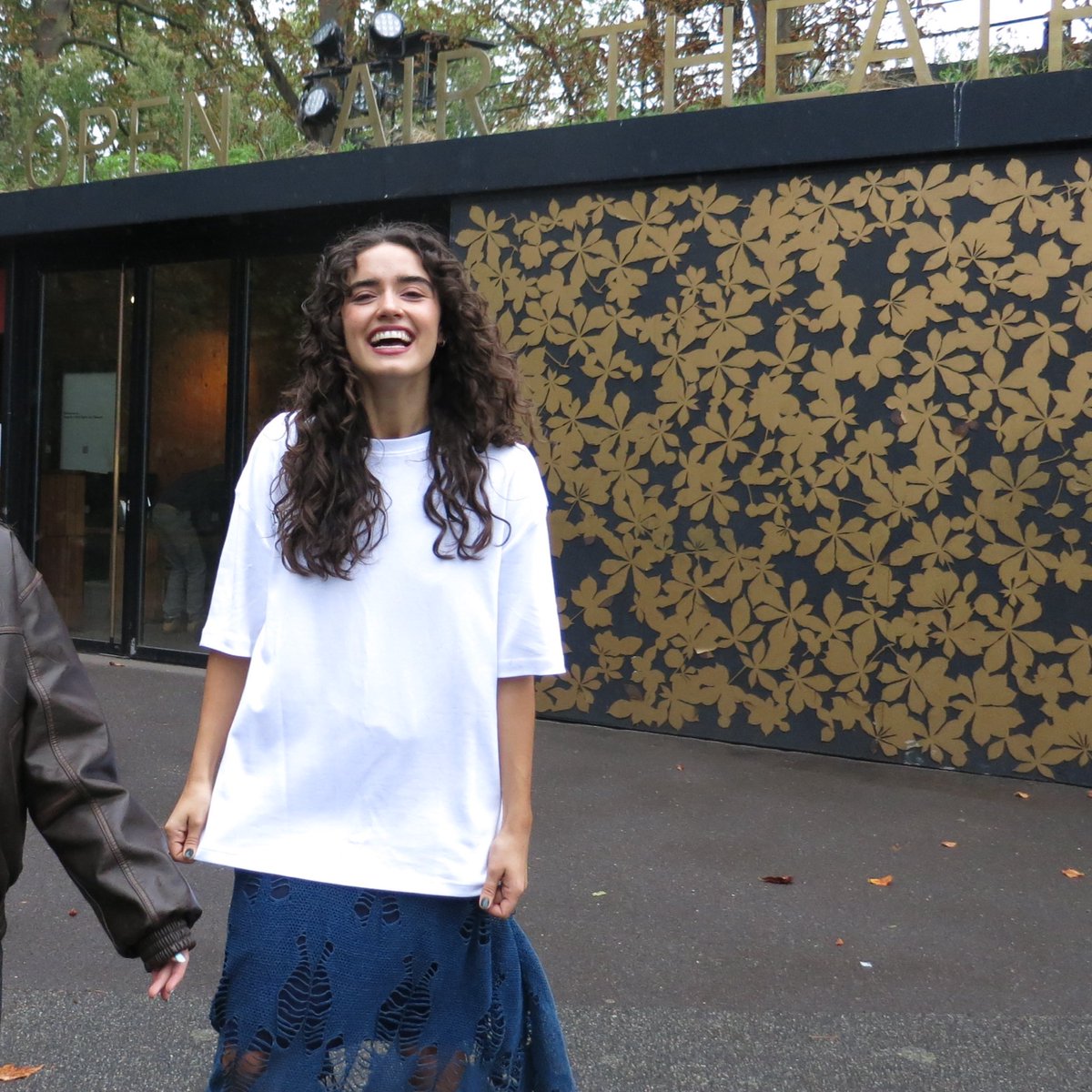 so when do i get the job as asha’s photographer? 🥹