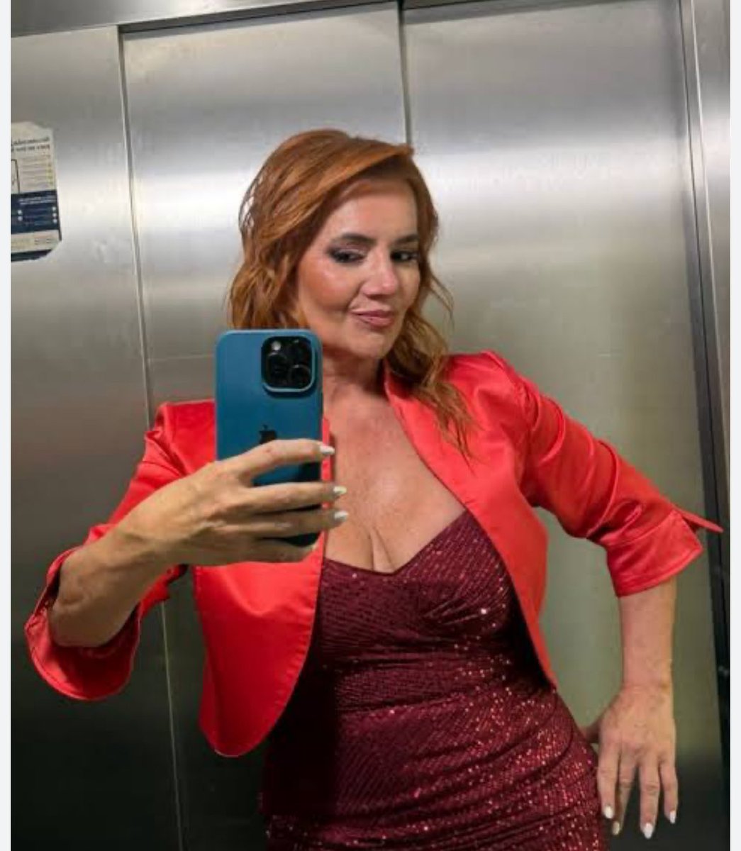 LOS VIERNES SON DE <a href="/nancypazosok/">@NANCYPAZOS</a> 
Quiero hacerlo público para que no quede solo en las buenas intenciones y una llamada.
Quiero poner en valor el gran momento profesional que está viviendo <a href="/nancypazosok/">@NANCYPAZOS</a> 
El programa que conduce en <a href="/C5N/">C5N</a> es simplemente muy bueno .
Amo su estética,