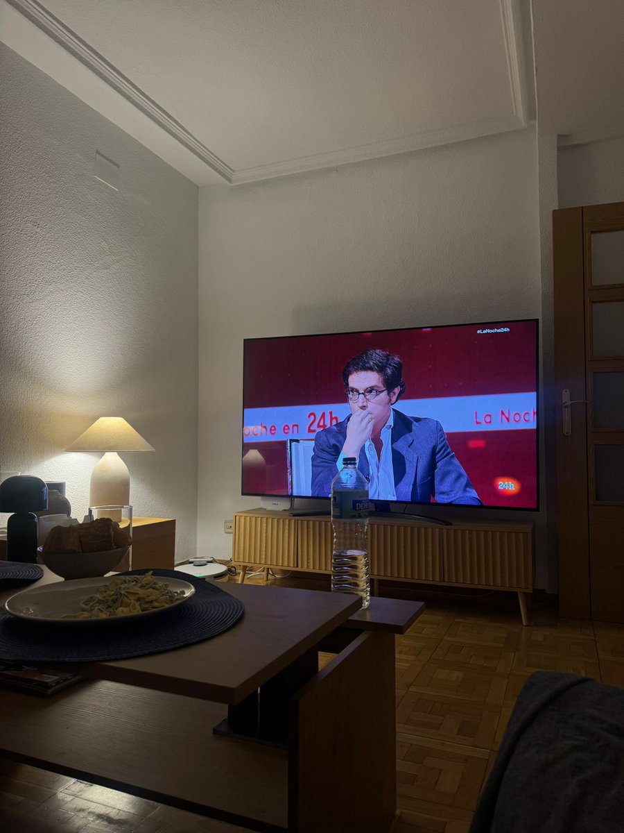 Hay que hundir el Open Arms, hay que entrar a TVE con lanzallamas.

Disfrutando de <a href="/FigaredoJoseM/">Jose María Figaredo</a>.