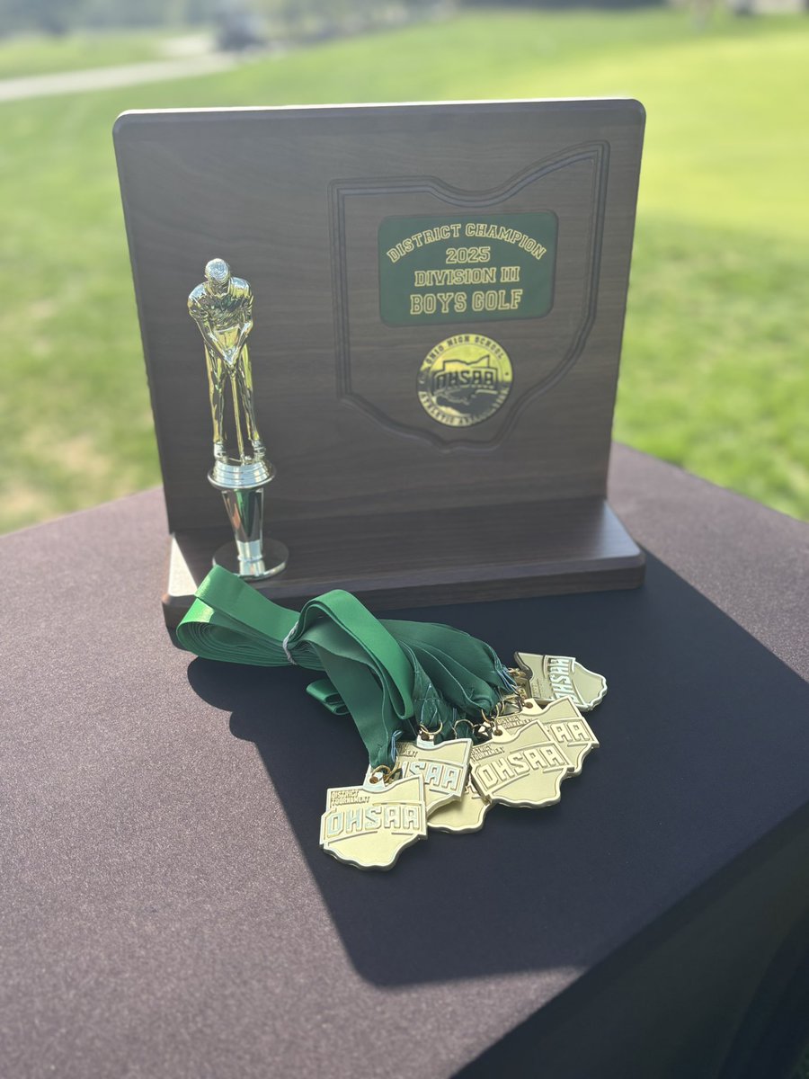 BotkinsGolf's tweet image. Let’s make some noise &amp;amp; welcome home S•T•A•T•E  B•O•U•N•D @BotkinsGolf! 🚒 

🙌 Line the streets!
🚨 Sound the alarms!
🏆 Get ready to cheer!

⛳️ DISTRICT CHAMPS will arrive @ 6:00 PM &amp;amp; parade through the streets of Botkins.