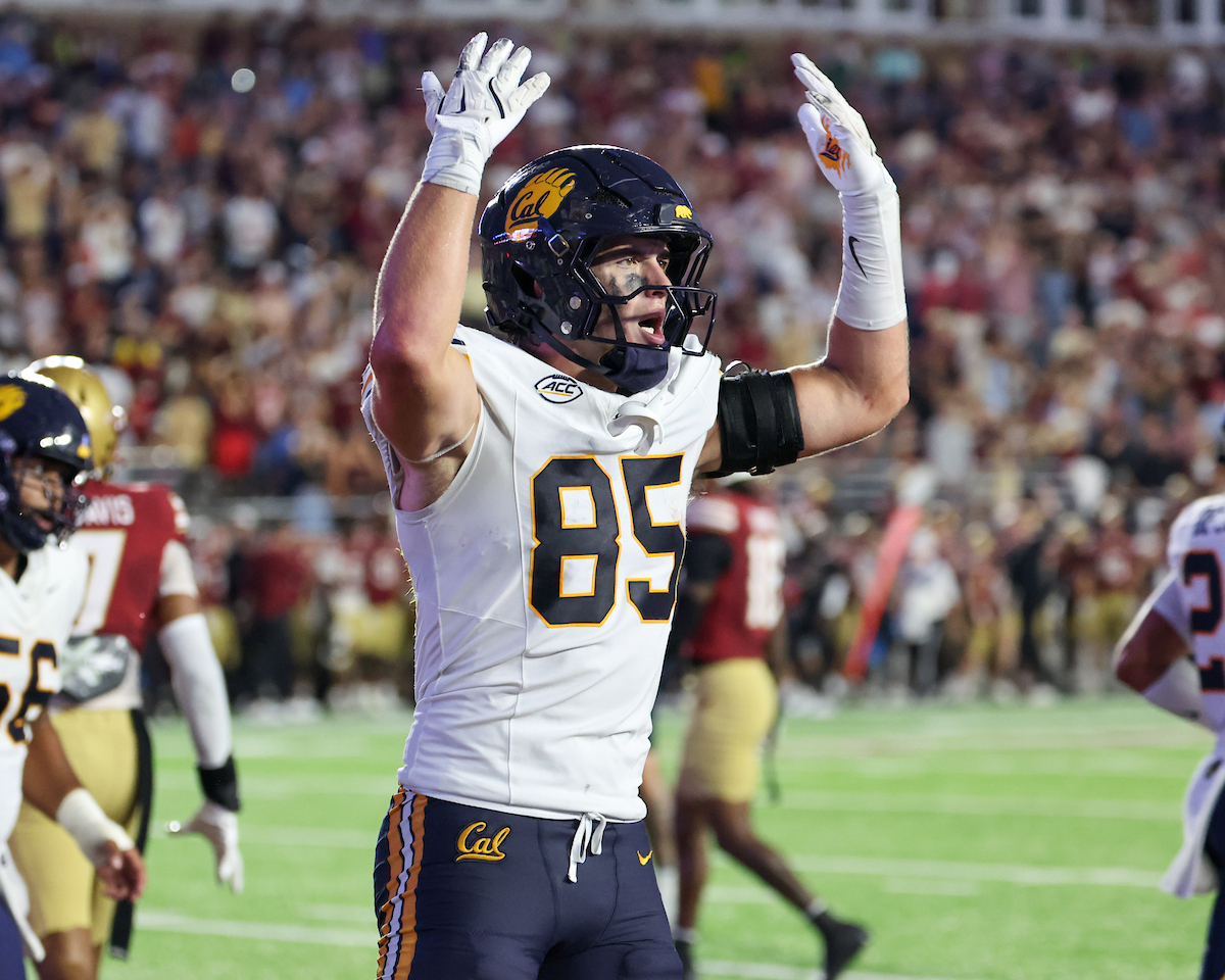 CalAthletics's tweet photo. 🏈 HOMECOMING FLASH SALE‼️Celebrate #BerkeleyTime & join us Saturday for @CalFootball matchup vs. Duke & secure your ticket for @CalMBBall against Duke on 01.14.2026! Don't delay as this offer will be gone on Wednesday at 5 PM PT!
🎟️https://t.co/68jj6tuNsK
#GoBears | #CalHC https://t.co/6oWgXuag8w
