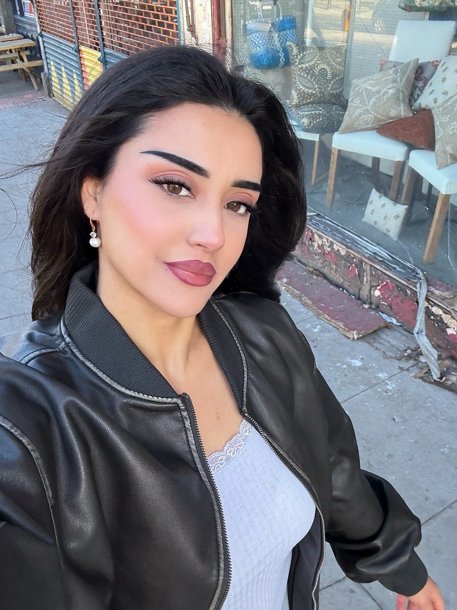 - (@farhatws_) on Twitter photo 