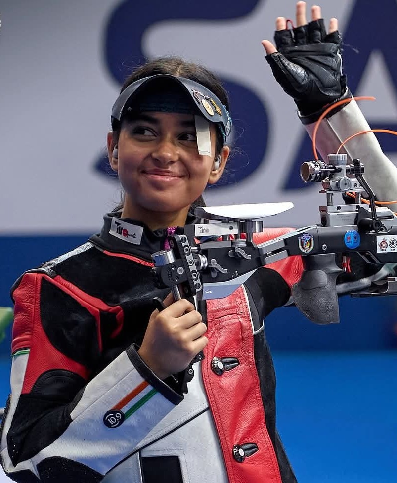 Ojasvi Thakur 🇮🇳 wins Gold in Women’s 10m Air Rifle at the ISSF Junior World Cup in New Delhi! #ISSF