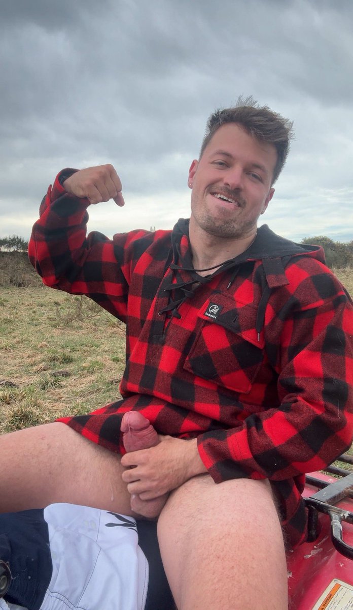 Retweet if you’d suck my dick on the quad bike