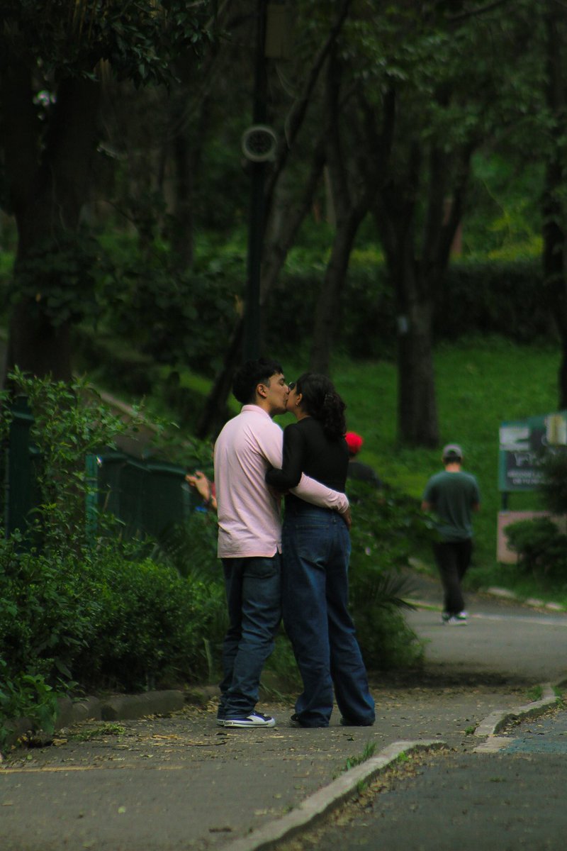 cedrick_mtz's tweet image. Sentidos, olores, texturas, sensaciones, imaginaciones, fantasías, todas las emociones que nos regala la vida en cada momento de ella. Experimenta y te sentirás vivo. #canon #photographer #cdmxparatodos #streetphotography