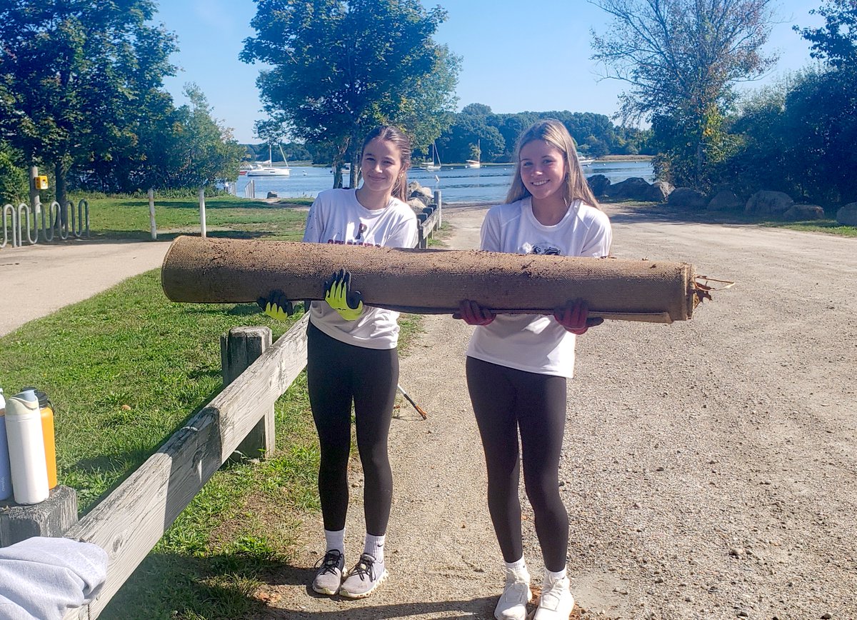 Another weekend, another great group of Save The Bay volunteers participating in the International Coastal Cleanup! Thank you to the individuals and corporate teams who came out in force across Rhode Island to help clean up our beautiful Bay areas! Find a Cleanup: