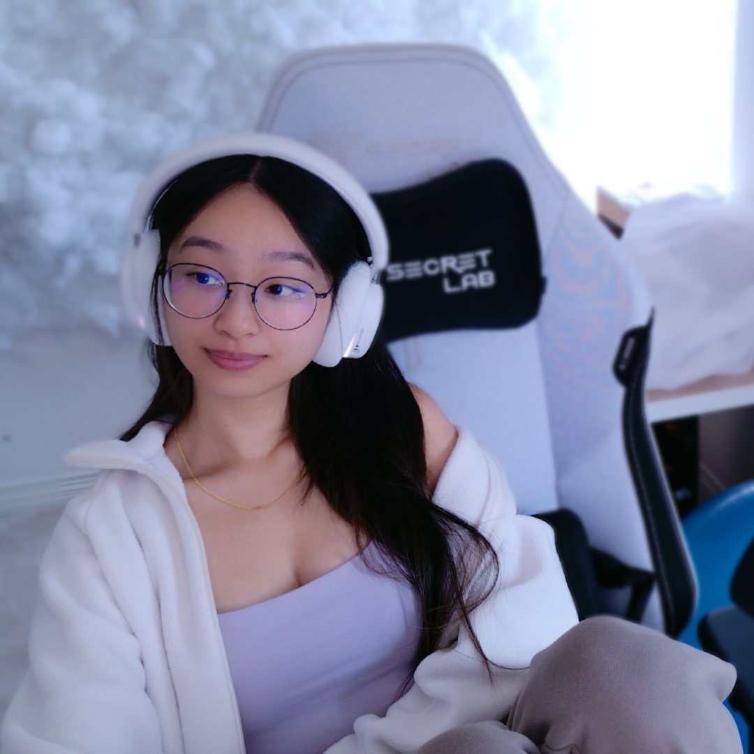 gloomy weather means I can stay inside and stream