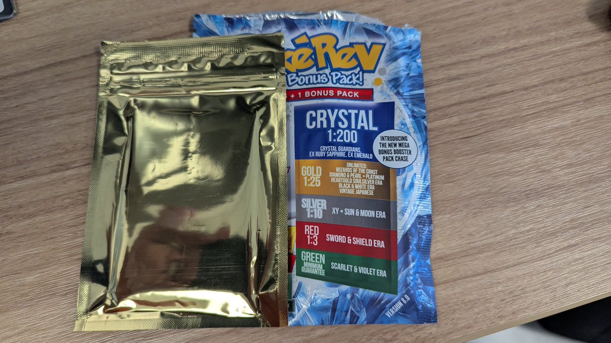 I just received this in the mail and pulled this!
<a href="/poke_rev/">PokéRev</a>