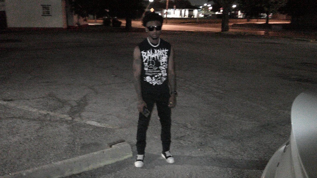 everythang7's tweet photo. #rapmode #dallastx #southdallas #IM7 #007 #unsignedartist  } #Everythang7🩸🩸🩸🩸 #Bleed2soon🩸🩸 https://t.co/dVQrZZzVnN