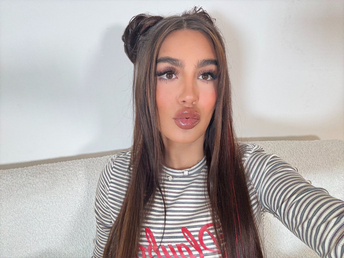 Valentina Gomez tweet media