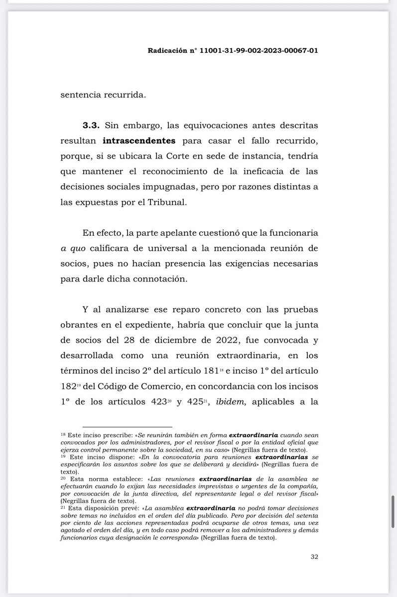 jairoparrac's tweet photo. EL DEBER DE JUSTIFICAR CUANDO SE APARTA DEL PRECEDENTE. CSJ (SC1854-2025): La Corte resalta que, conforme a la doctrina constitucional y a su propia jurisprudencia, el apartamiento del precedente exige una motivación seria, suficiente y proporcionada. En palabras de la Corporación, el juez debía i. identificar expresamente el precedente que dejaba de aplicar y ii. exponer razones claras y sólidas que justificaran el distanciamiento. Nada de eso ocurrió.

El tribunal se limitó a mencionar, de manera escueta, que la jurisprudencia es un criterio auxiliar según el artículo 230 de la Constitución. Esa afirmación, por sí sola, resulta insuficiente para sustentar el apartamiento. Se echa de menos la carga argumentativa que debía cumplir para demostrar por qué no acogía la regla fijada —⬇️⬇️—