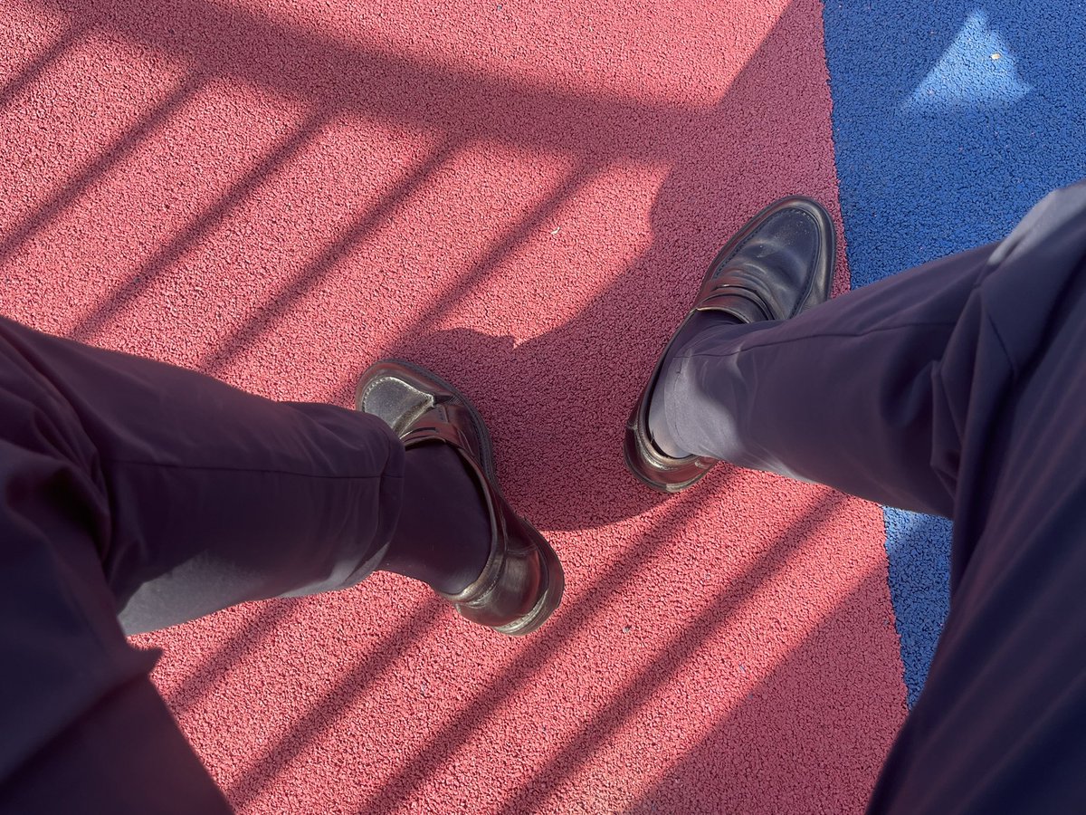 假期那也不去！
保持规律作息！