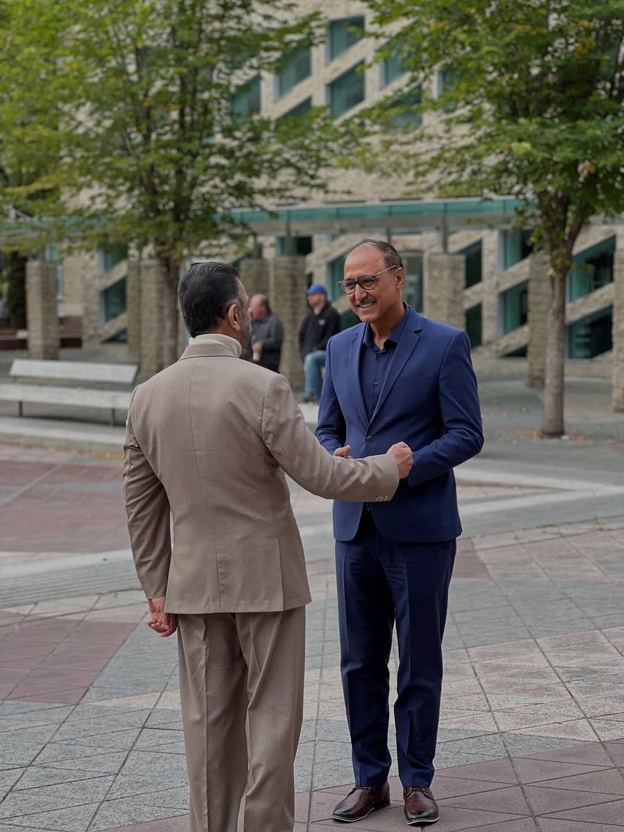 Kamaladdict7's tweet photo. Mayor of Edmonton @AmarjeetSohiYEG.

Today I had the pleasure of welcoming the legendary actor, writer, director, politician, Padma Shri, Padma Bhushan and National Award Winner #KamalHaasan as he visits Edmonton as part of the India Film Festival of Alberta 2025 celebrations❤️ https://t.co/dt0fOvl85t