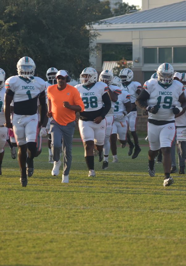 EddieJefferson0's tweet photo. Mid-Season Highlights‼️
4.0 GPA https://t.co/Aq5m10C1BW
