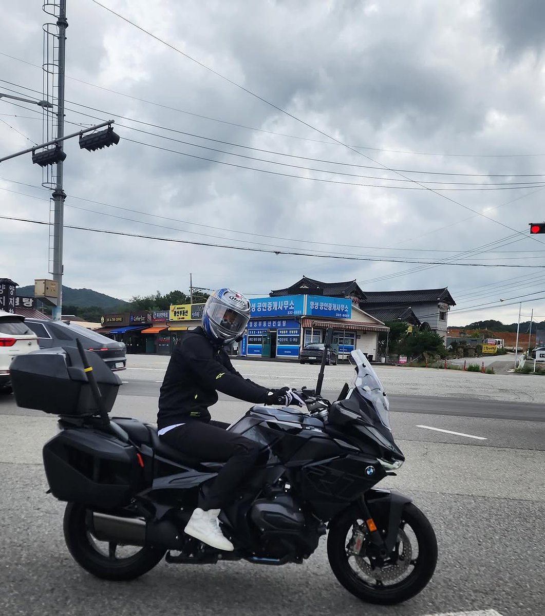 yuka76p's tweet photo. https://t.co/APZk88e9tN　

namgildaero 🏍️💗
#BMW #1300RT https://t.co/KmGBf6zbJJ