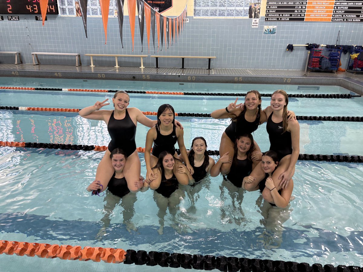 🐯🏊‍♀️ Varsity girls edge Starpoint in a thriller, 51-43! Tigers rallied &amp; stormed back with 1st &amp; 2nd in the final events
2x🥇
B.Wyles

📈 PRs
A.Cammarata
V.Luo
S.Durlak
M.Favaro
K.Ragonnet

Next up ➡️ Pink the Pool 🎀 Tues 9/30 @ Amherst! #GoTigers
<a href="/AmherstTigers1/">Amherst Athletics</a>