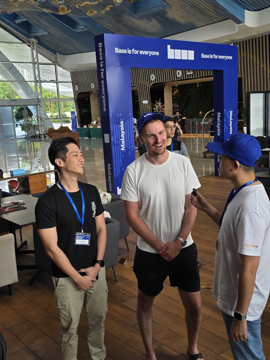 BaseinMY's tweet image. Surprise! You do not want to miss today&apos;s brunch event. Head on down to @thenetworkstate for a jam packed @base session!

#BaseMY