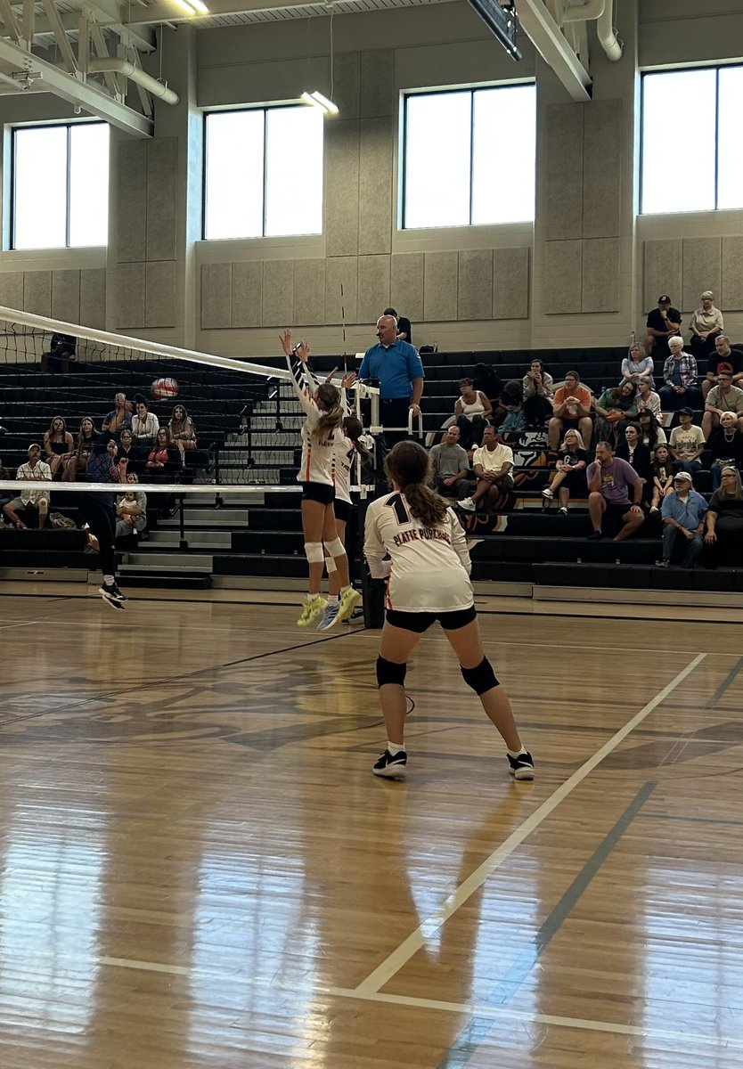 PPMSvball's tweet photo. A team with the WIN against Pioneer Ridge! Way to go ladies! @PlattePurchase @PCHSAthletics1 https://t.co/SByexde2t2