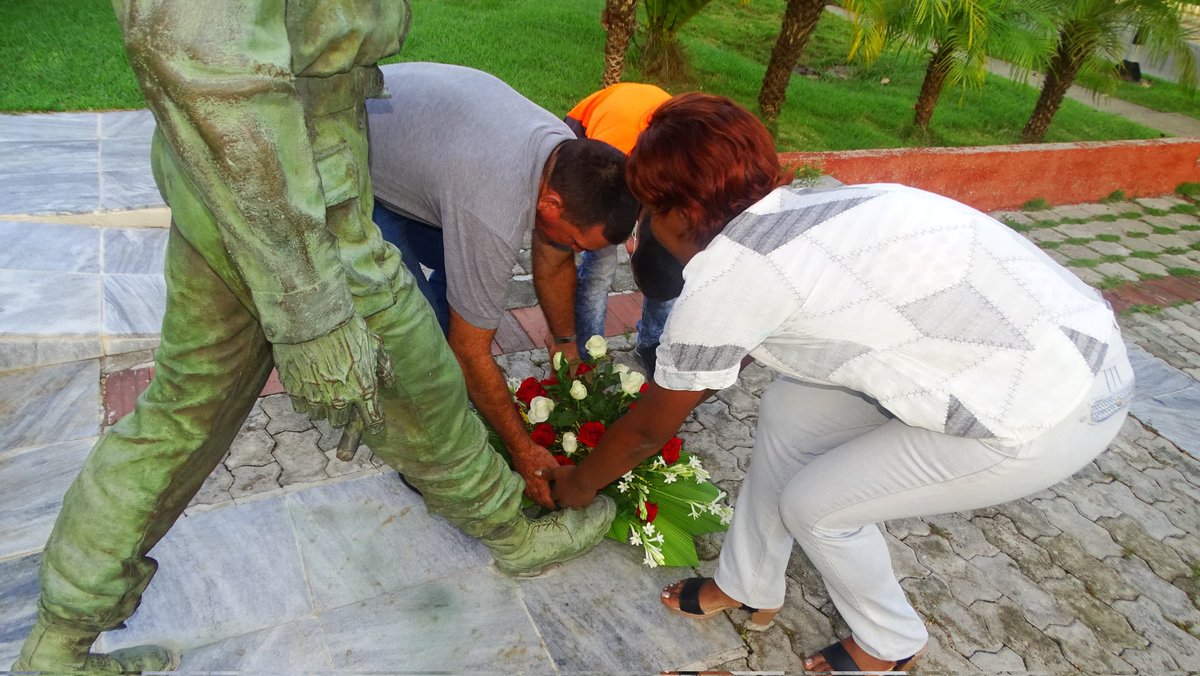Hoy los trabajadores y cuadros de la sede del Comité Provincial del <a href="/PartidoPCC/">Partido Comunista de Cuba</a> ratificamos nuestro  apoyo a la Declaración del Gobierno Revolucionario Cubano, que destaca la urgente necesidad de prevenir cualquier agresión militar contra la República Bolivariana de Venezuela.