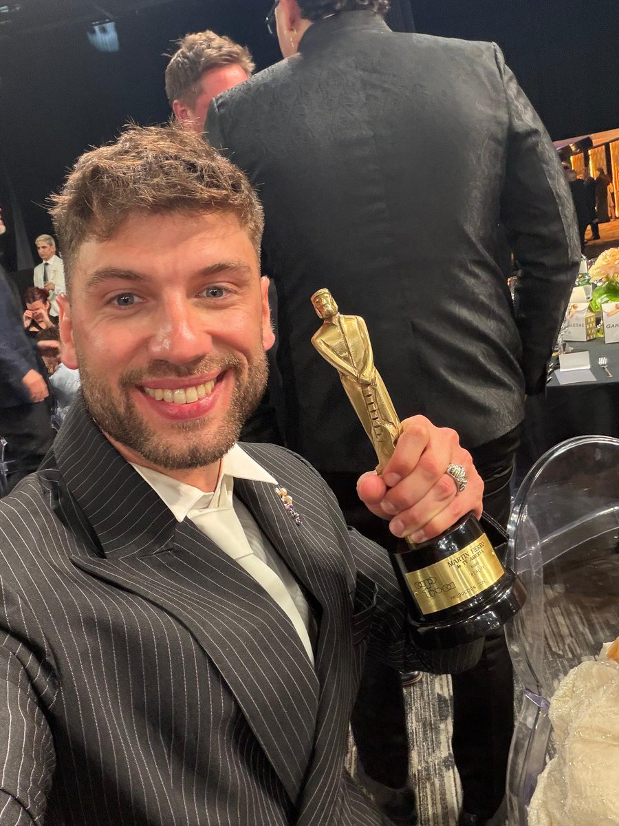 Muchachos que me pasa que ando feliz un lunes 🎶
#MartinFierro2025 🤍