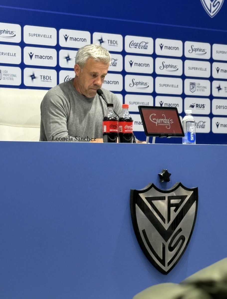 leoneelasanchez's tweet photo. La imagen de la noche
Post derrota Atlético Tucumán 

#atleticotucuman #velez #torneoclausura https://t.co/CUrHoGXbRi