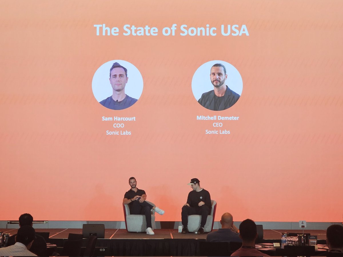Sonic Labs CEO Mitchell Demeter와 COO Sam Harcourt가 Sonic Summit 2025에서 The State of Sonic USA에 대해 토론하는 모습