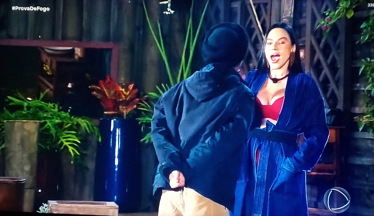 jesusmoderninho's tweet photo. Pessoas como essa, que jogam água no rosto de uma mulher, é capaz de qualquer coisa
VIOLÊNCIA CONTRA MULHER DENUNCIE DISQUE 180
#Disque180
#AFazenda17 #AFazenda #ProvaDeFogo https://t.co/gwo8coowpj